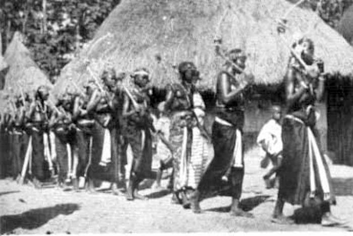 Danse aux sistres des filles excisées