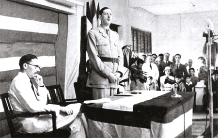 Gouverneur F. Eboue et Gen. de Gaulle