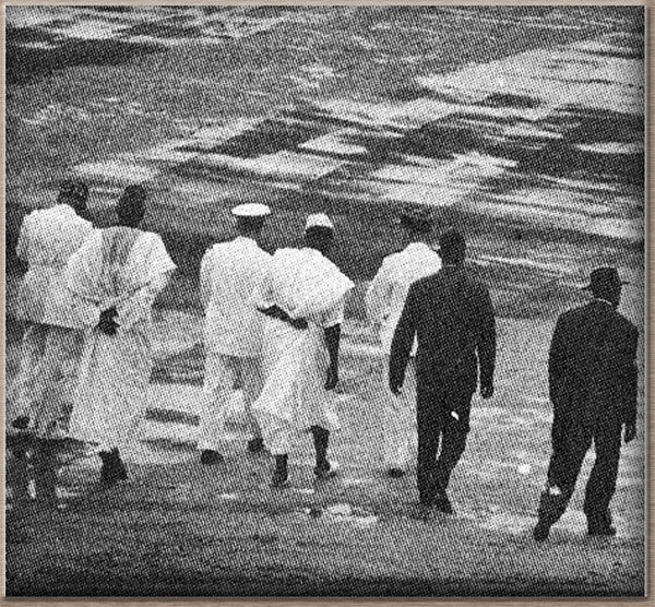 Depart de Conakry du general de Gaulle. 26 aout 1958