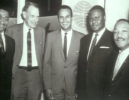 Ambassadeur Marof Achkar, Ambassadeur James Loeb, Harry Bellafonte, Ambassadeur Karim Bangoura, Rev. Martin Luther King, Jr, New York 1965