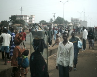 greve_generale_manifestants_bambeto